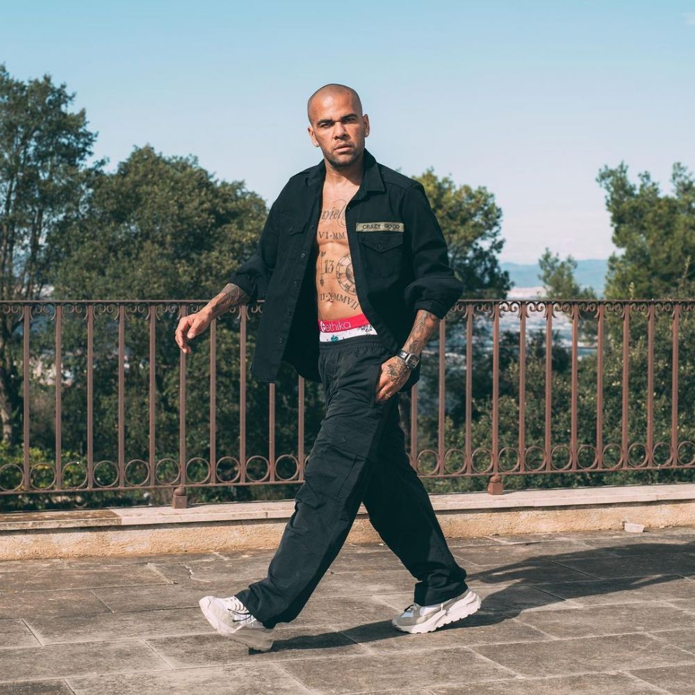 Dani Alves, 'îngropat' de un tatuaj! Desenul care a dat de gol declarațiile diferite ale brazilianului _4