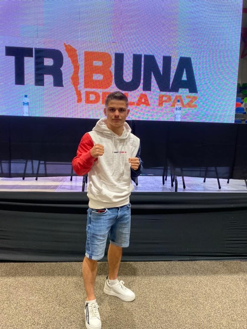 Debut victorios pentru Cosmin Gîrleanu la profesioniști! A învins prin TKO în runda a doua_12