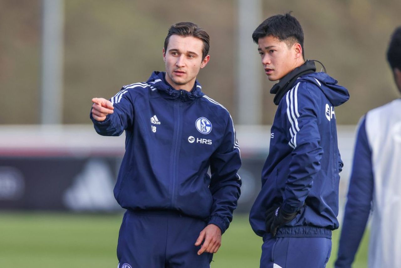 Un român a debutat în Bundesliga! A fost trimis în teren imediat după pauză_1