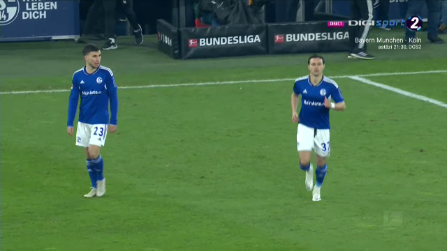 Un român a debutat în Bundesliga! A fost trimis în teren imediat după pauză_9