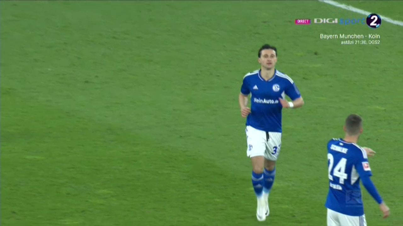 Un român a debutat în Bundesliga! A fost trimis în teren imediat după pauză_10