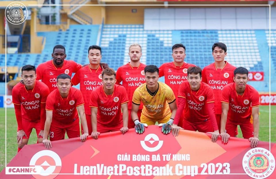 Juvhel Tsoumou, fostul atacant de la FCSB, a înscris primul gol la noua sa echipă! Cum a dansat alături de localnici_9