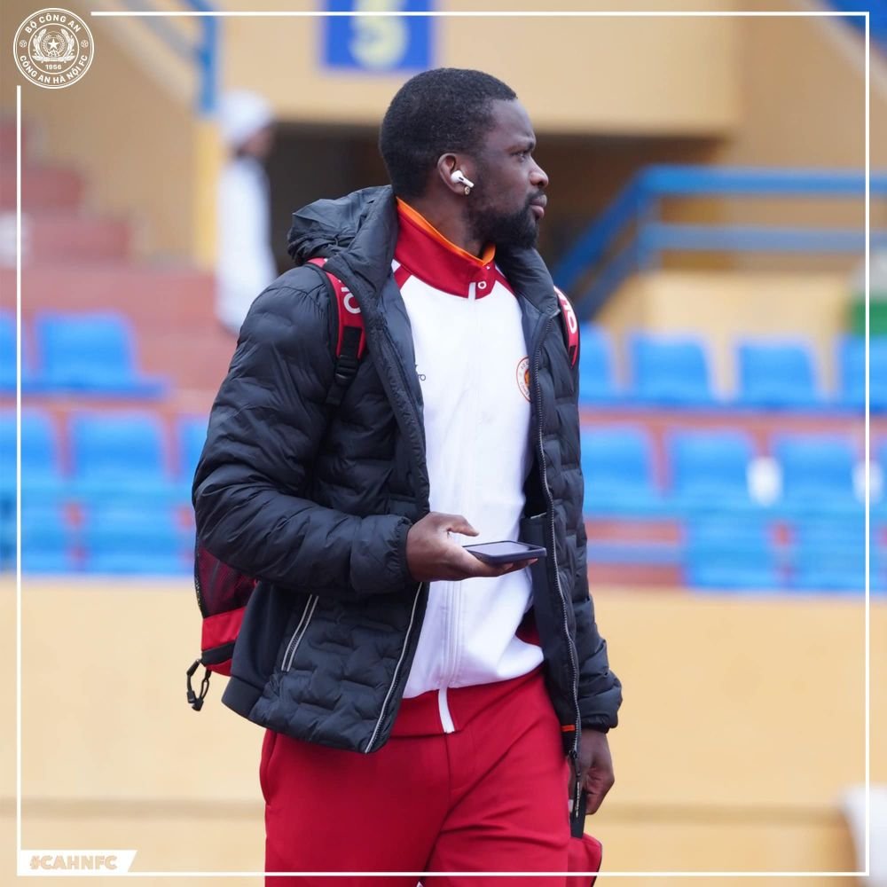 Juvhel Tsoumou, fostul atacant de la FCSB, a înscris primul gol la noua sa echipă! Cum a dansat alături de localnici_15