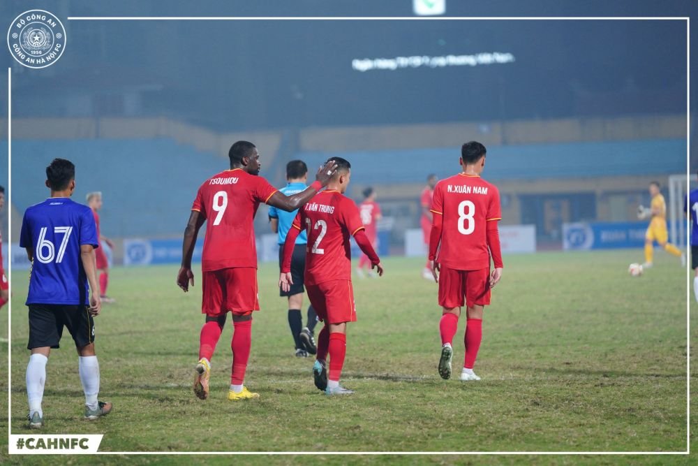 Juvhel Tsoumou, fostul atacant de la FCSB, a înscris primul gol la noua sa echipă! Cum a dansat alături de localnici_19