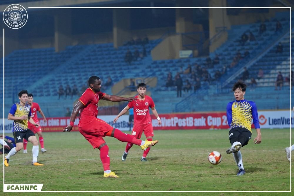 Juvhel Tsoumou, fostul atacant de la FCSB, a înscris primul gol la noua sa echipă! Cum a dansat alături de localnici_22