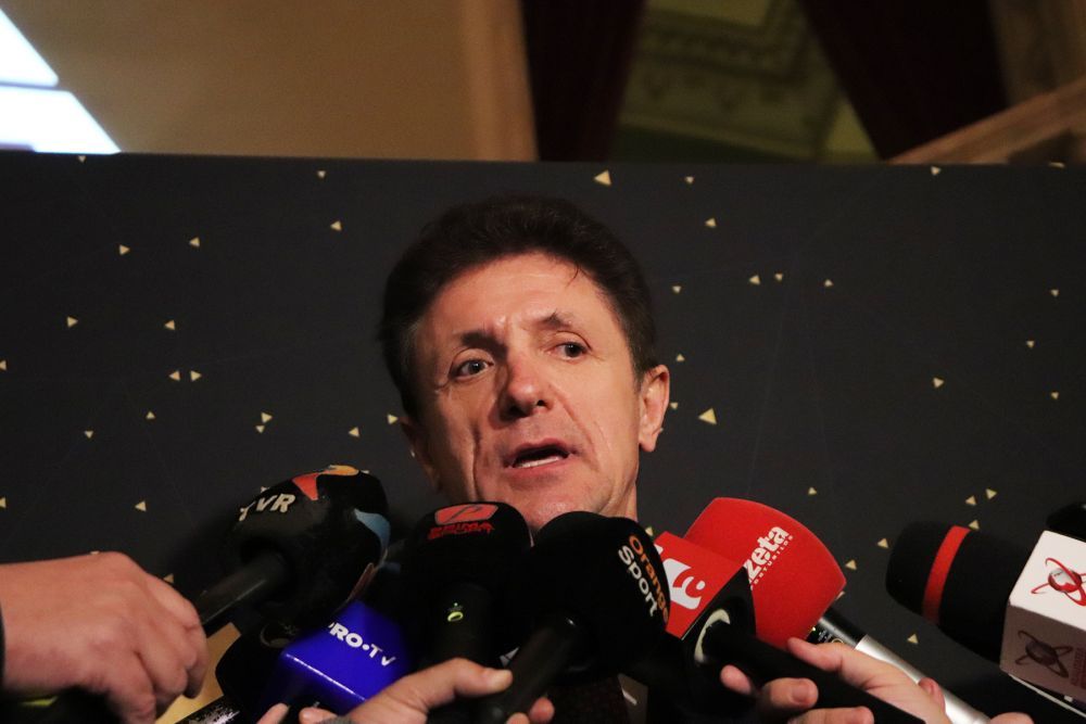 Cine zicea că premierul Ciucă nu e politician? Ce declarație superfluă a făcut la Gala Sportivul Anului_2