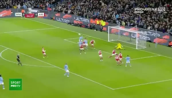 Manchester City - Arsenal: ocazie Kevin De Bruyne (minutul 25)