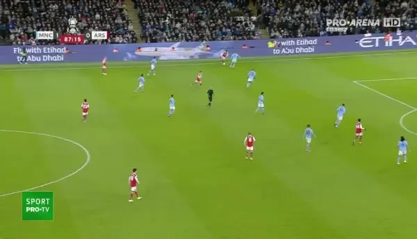 Manchester City - Arsenal: ocazie Gabriel Martinelli (minutul 86)
