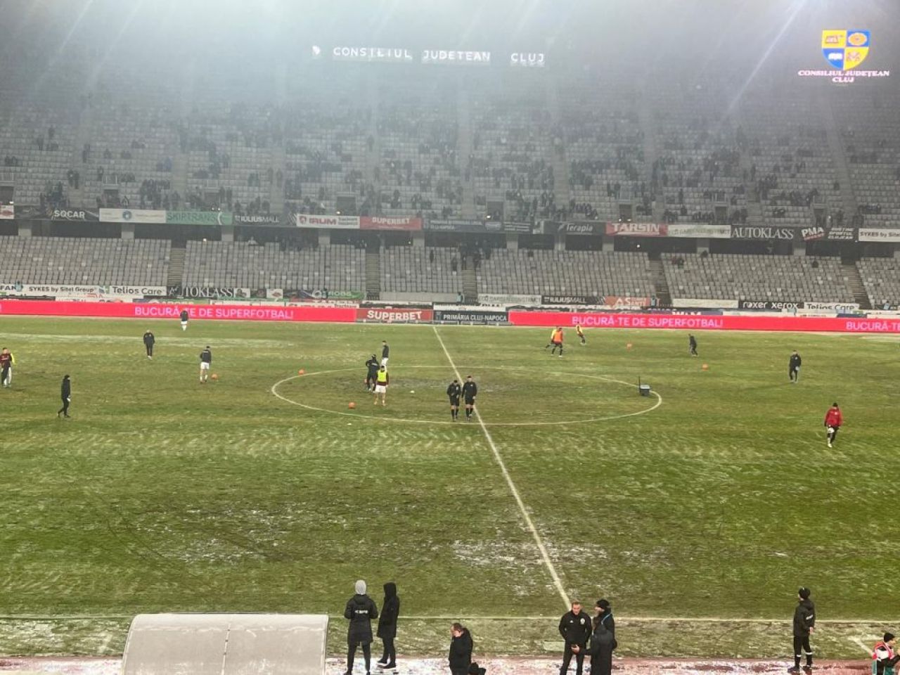 Măsura radicală luată de oficialitățile din Cluj după ce U Cluj - Rapid s-a jucat pe un gazon impracticabil_2