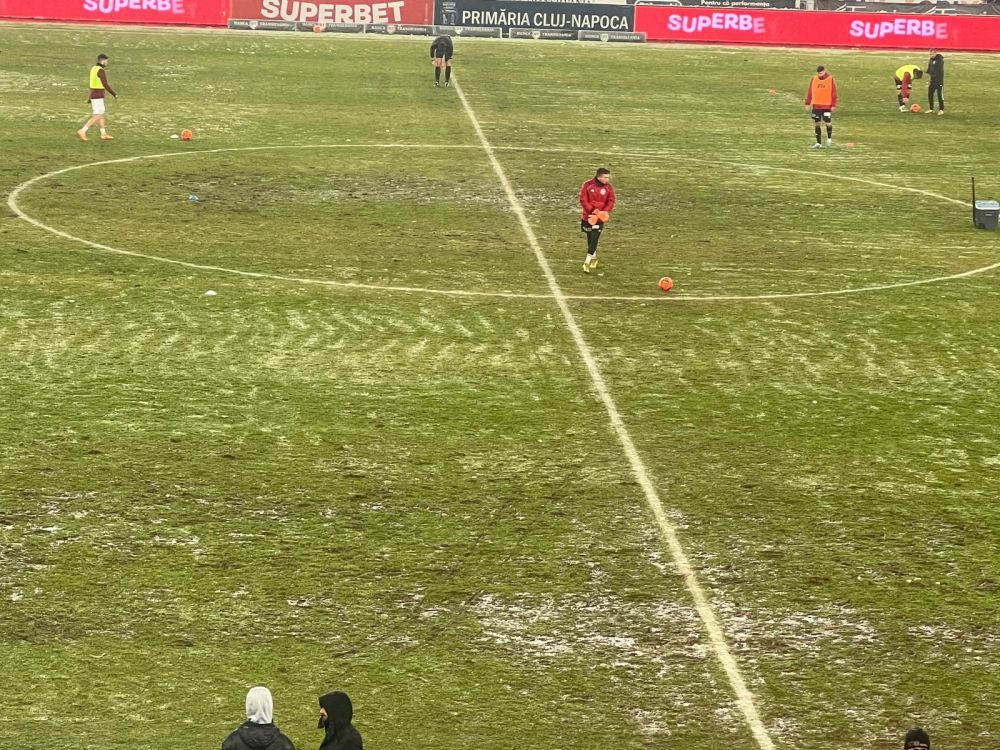 Măsura radicală luată de oficialitățile din Cluj după ce U Cluj - Rapid s-a jucat pe un gazon impracticabil_4