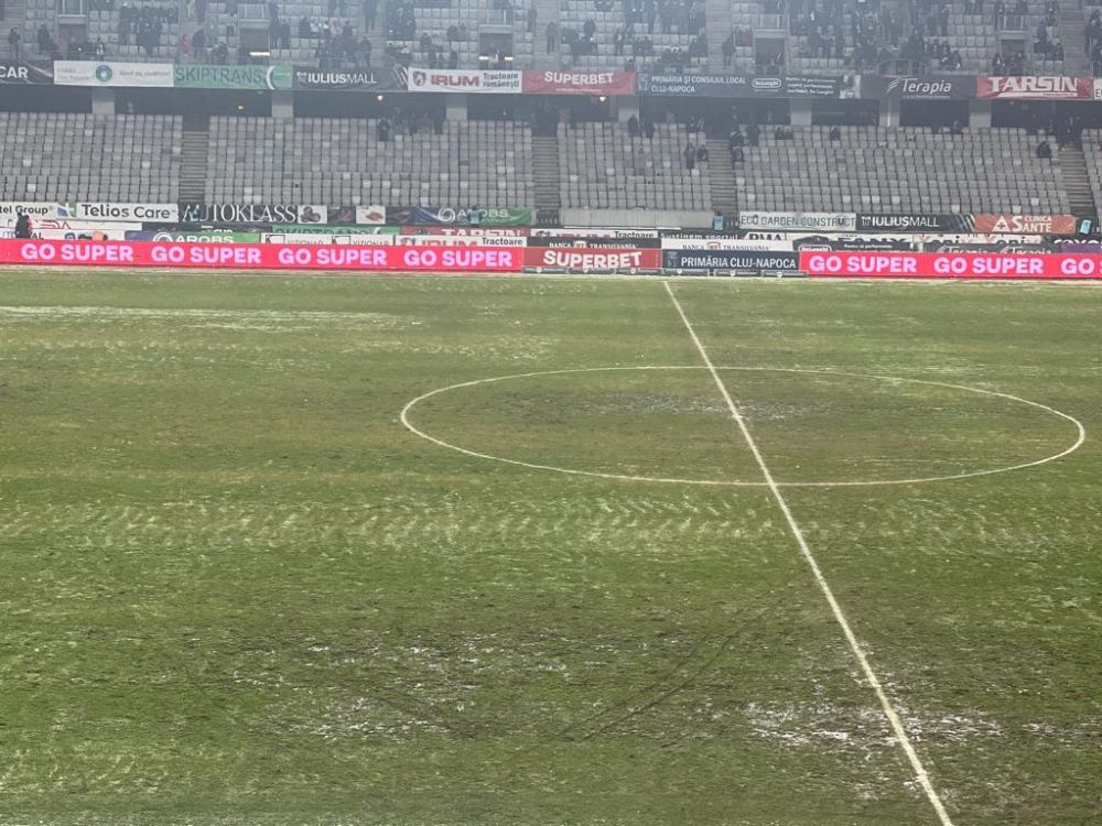 Măsura radicală luată de oficialitățile din Cluj după ce U Cluj - Rapid s-a jucat pe un gazon impracticabil_7