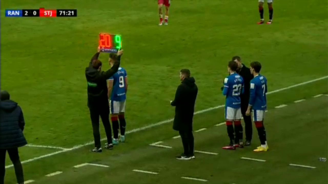 „Regele s-a întors!” Ianis Hagi, înapoi pe teren la un an de la accidentare! Cum au reacționat fanii lui Rangers _1