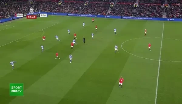 Manchester United - Reading: Gol Casemiro