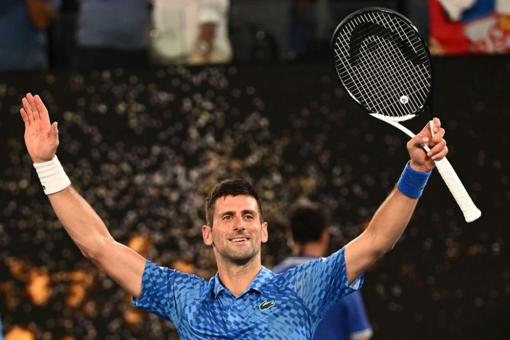 Tatăl lui Novak Djokovic a lipsit de la semifinala și finala jucate de fiul său, după ce s-a pozat cu protestatarii pro-Putin_8