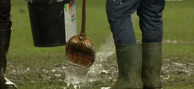 „Nu e pentru oameni!” Reacție dură după imaginile dezastruoase cu noroiul de pe „Cluj Arena” și de pe „Ilie Oană”_6