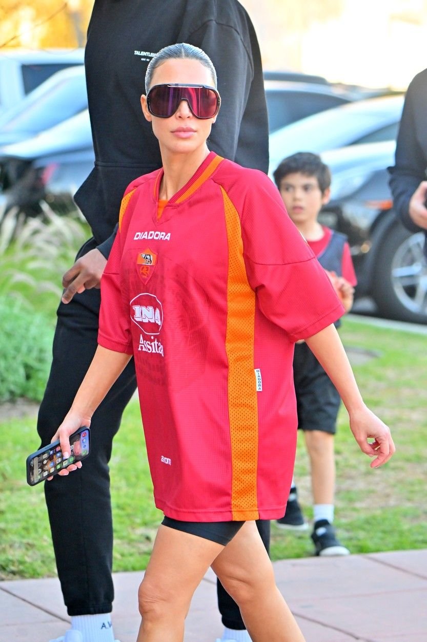 Lazio a reacționat după ce Kim Kardashian s-a afișat cu tricoul rivalei AS Roma. Mesajul s-a viralizat imediat_11