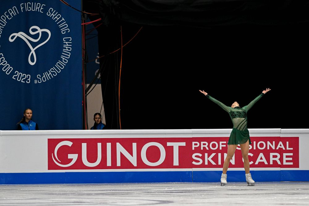 Povestea patinatoarei care a făcut istorie pentru România. Julia Sauter și-a luat trei joburi că să poată participa la Campionatul European_4