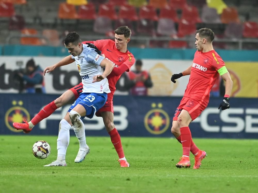 Imagini incredibile pe Arena Națională! Galeria celor de la CSA Steaua s-a infiltrat în peluză și au montat un banner țintind FCSB_16