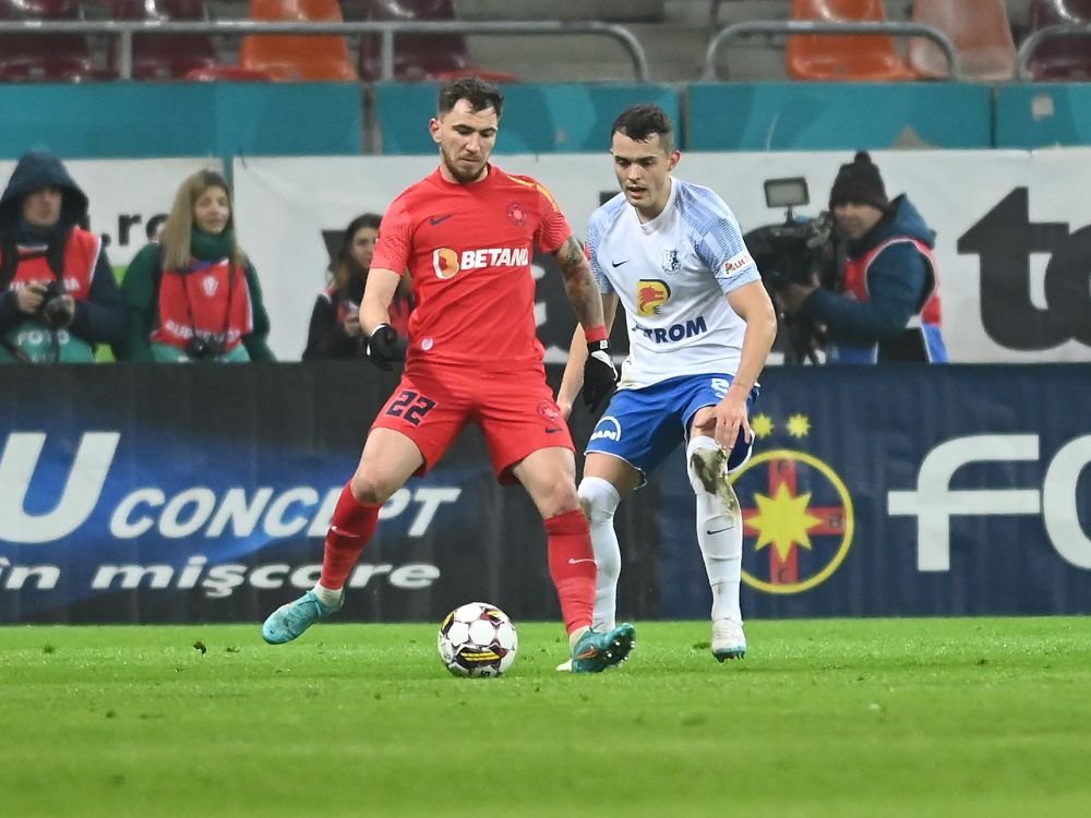 Imagini incredibile pe Arena Națională! Galeria celor de la CSA Steaua s-a infiltrat în peluză și au montat un banner țintind FCSB_18