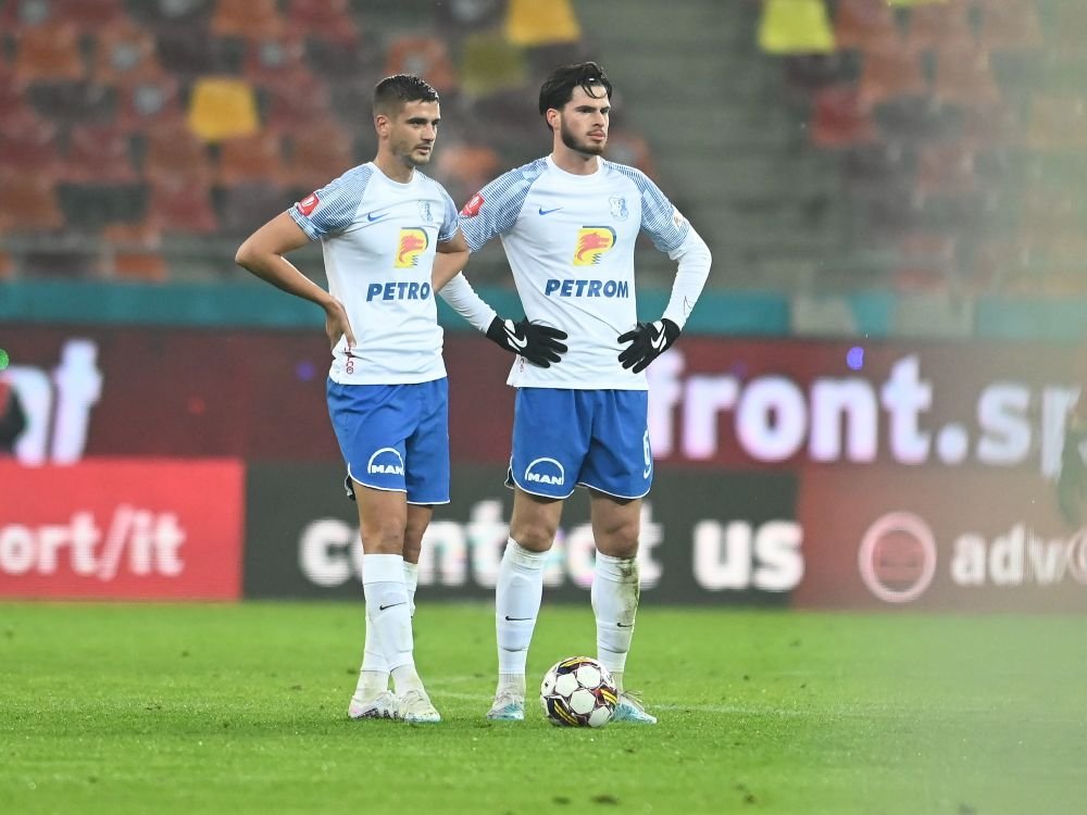 Imagini incredibile pe Arena Națională! Galeria celor de la CSA Steaua s-a infiltrat în peluză și au montat un banner țintind FCSB_20