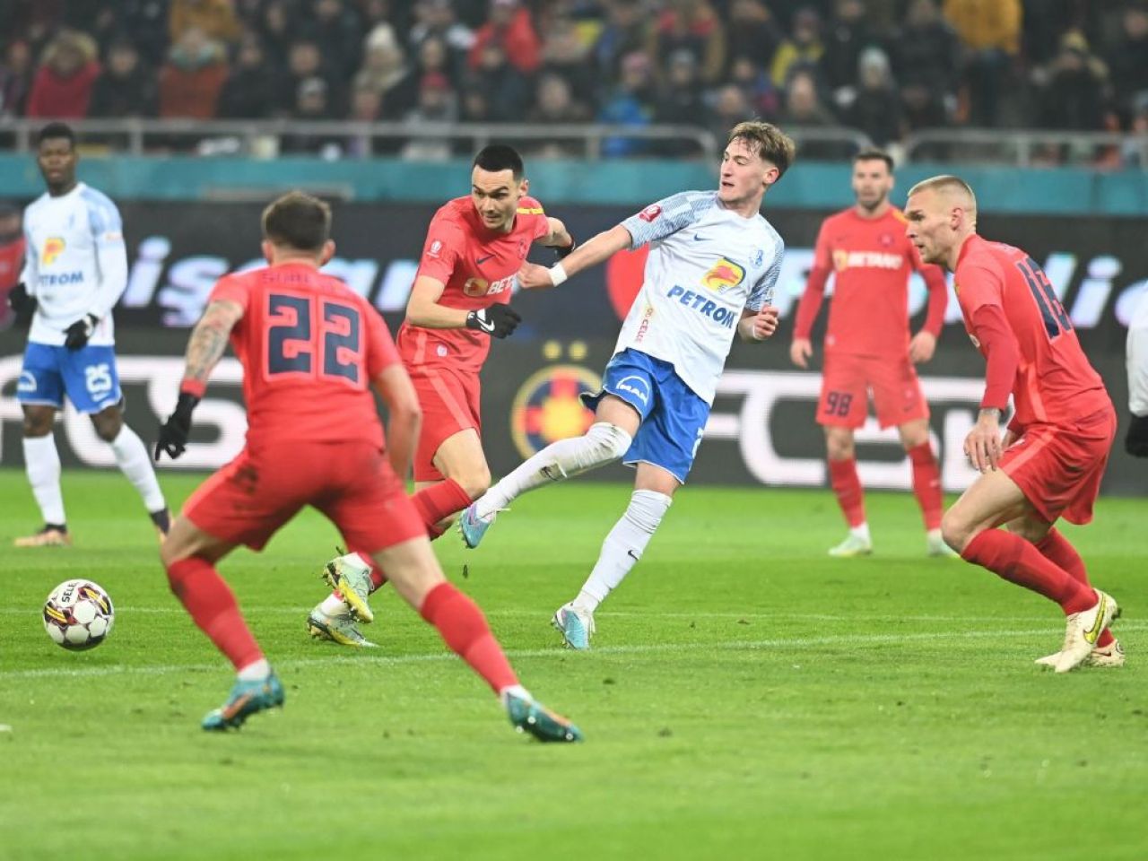 Cadoul primit de Gică Hagi după victoria dramatică de pe Arena Națională_11
