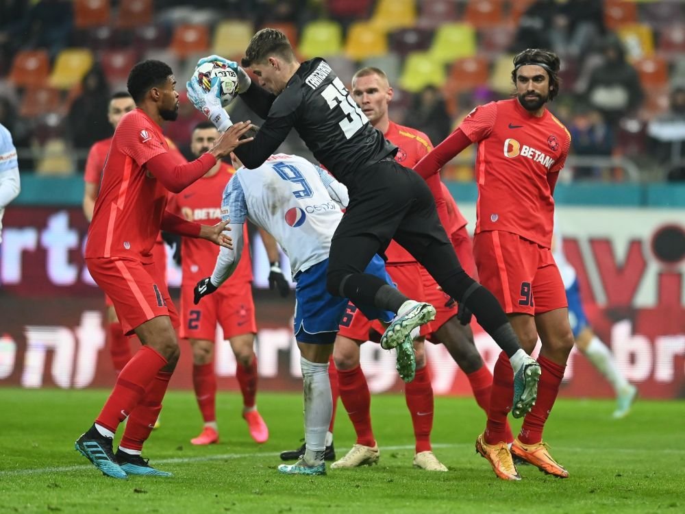 Fotbalistul de la FCSB pe care Gică Hagi l-a remarcat după finalul dramatic de pe Arena Națională. Unde trebuie să mai lucreze_14
