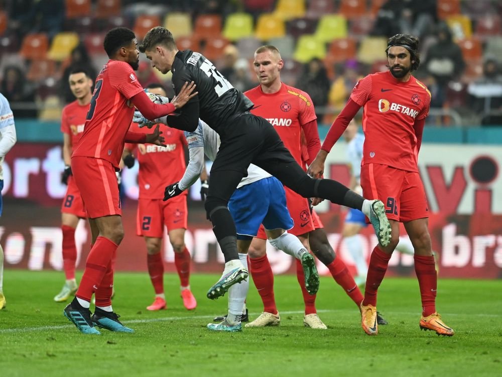 Fotbalistul de la FCSB pe care Gică Hagi l-a remarcat după finalul dramatic de pe Arena Națională. Unde trebuie să mai lucreze_15