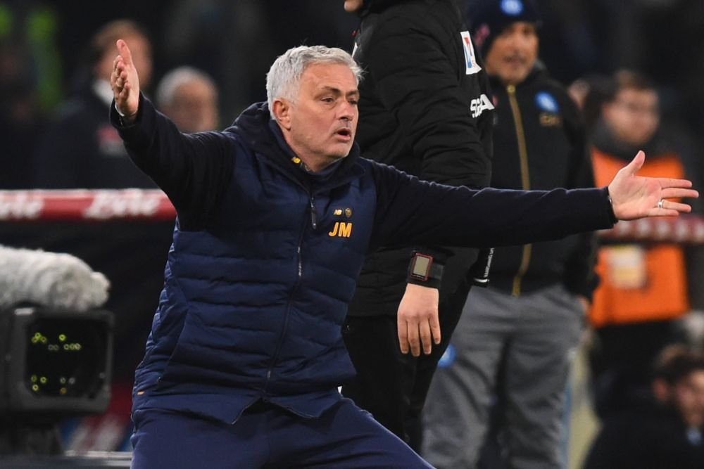 Jose Mourinho și-a pus jucătorii să facă poză de grup după înfrângerea cu Napoli: „Ce ECHIPĂ!” Chipurile lor spun tot_3