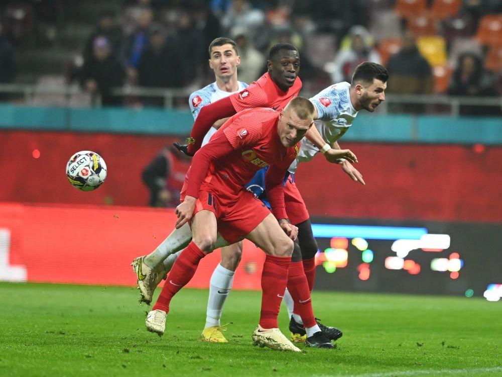Becali îi arată ușa! Jucătorul care e OUT de la FCSB după înfrângerea cu Farul_3