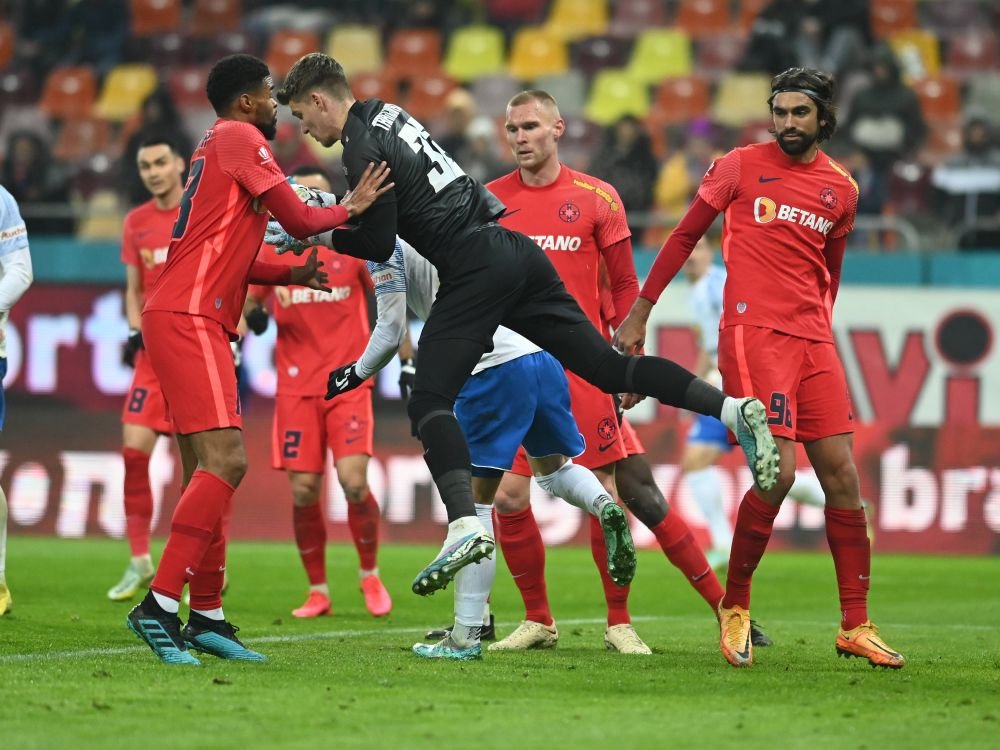 Becali îi arată ușa! Jucătorul care e OUT de la FCSB după înfrângerea cu Farul_5