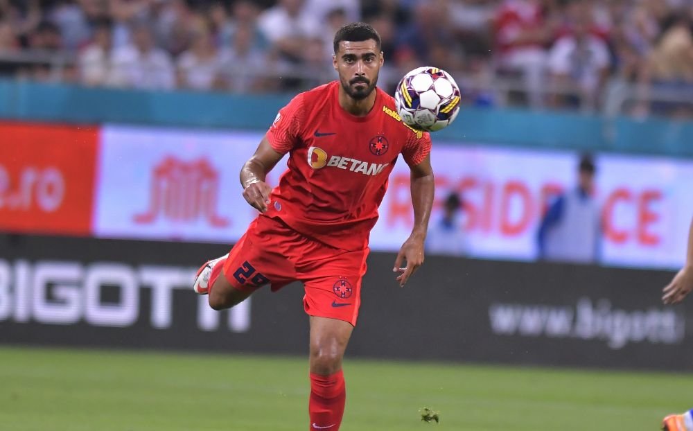 Triplă lovitură! . Rachid Bouhenna și-a găsit echipă la o zi după plecarea de la FCSB