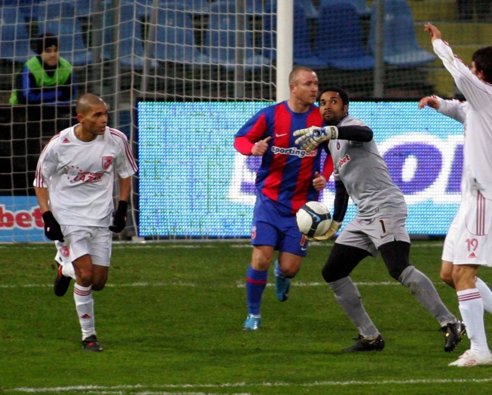 Ce face și cum arată azi portarul exotic pe care Hagi l-a luat la FCSB și apoi în Turcia_10