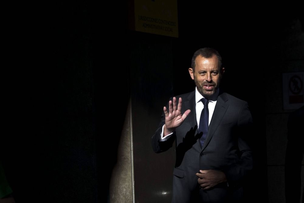 &bdquo;Te &icirc;ntrebi de ce &icirc;ți dau prezervative și vaselină&rdquo;. Dezvăluiri cutremurătoare din &icirc;nchisoare făcute de fostul președinte al Barcelonei&nbsp;