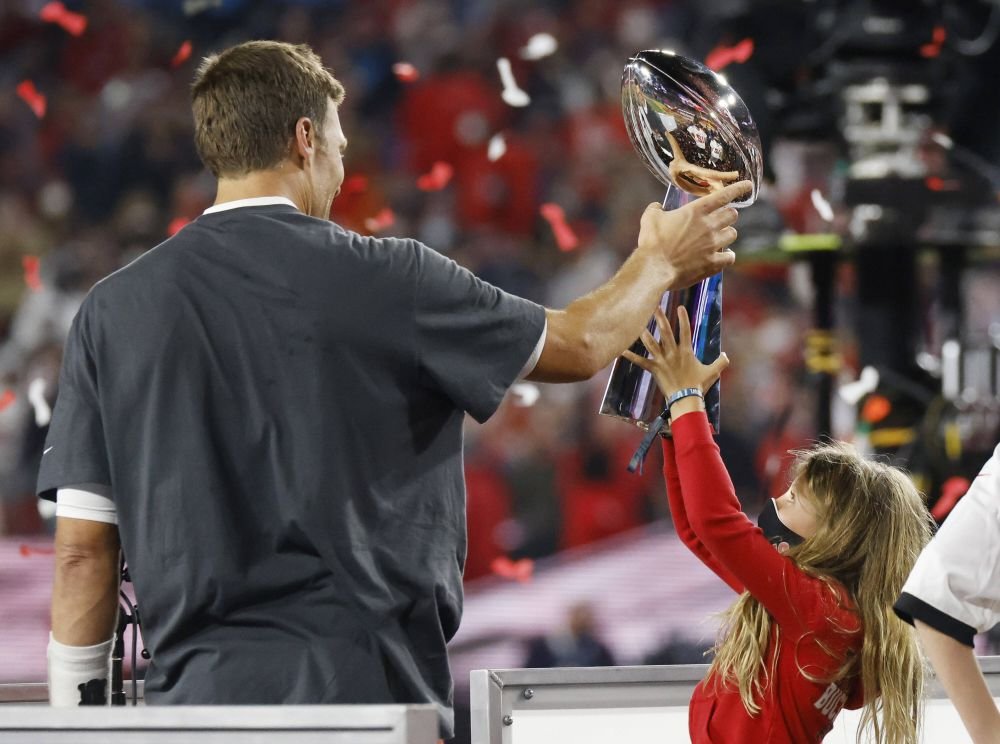 BREAKING NEWS! Legendarul Tom Brady se retrage: „E pe bune de data asta!” Anunțul făcut _4