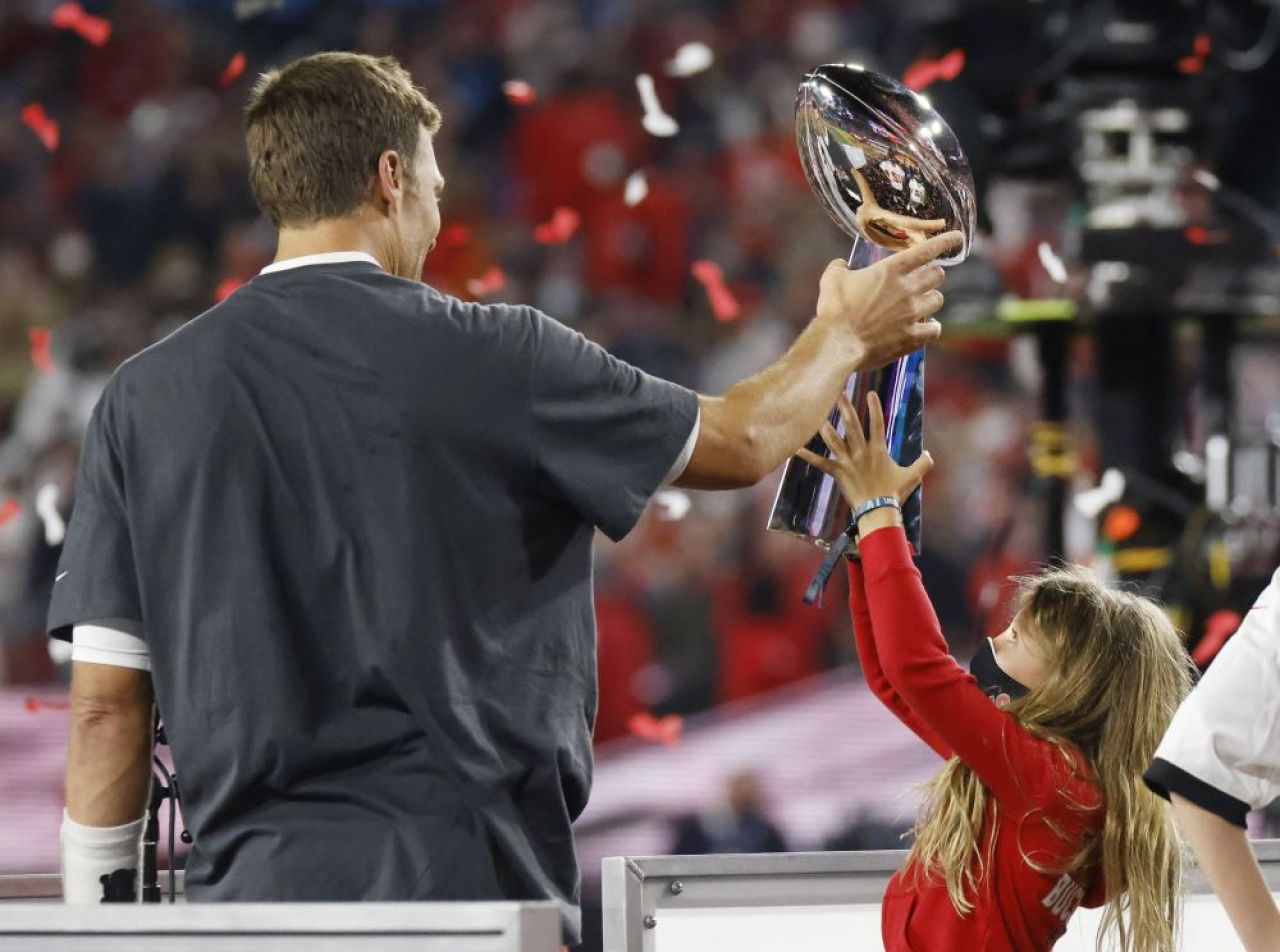 BREAKING NEWS! Legendarul Tom Brady se retrage: „E pe bune de data asta!” Anunțul făcut _4
