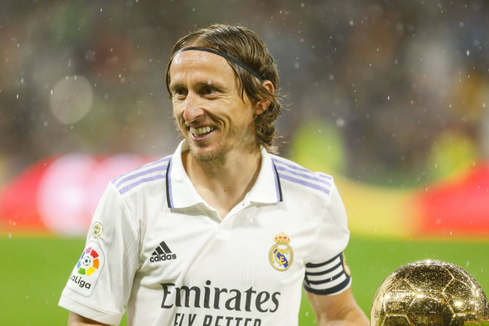 Intrat &icirc;n ultimele luni de contract cu Real Madrid, Luka Modric a primit o nouă ofertă, la 37 de ani