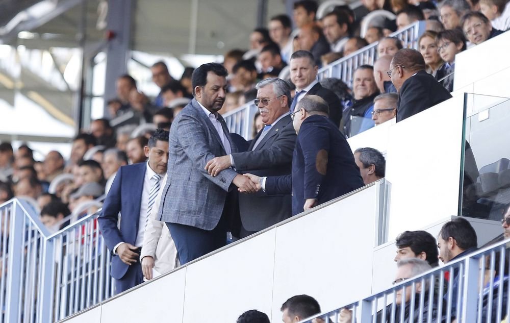 Clubul pe care un șeic „de prost gust” l-a dus în sferturile Champions League și acum e aproape de liga a treia_12