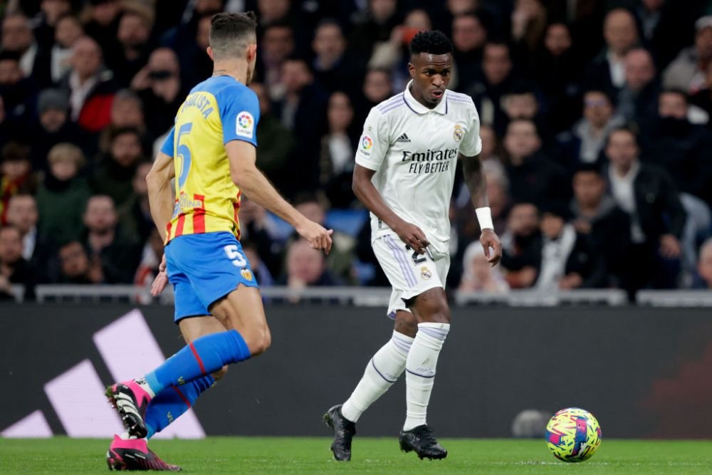 Vinicius Jr, în centrul atenției la partida cu Valencia. Motivul pentru care a evoluat cu ghete simple, fără inscripții comerciale_3