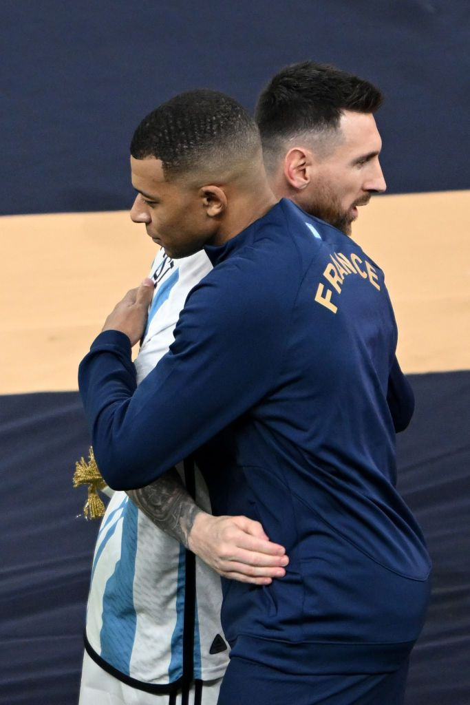 Dezvăluirile lui Lionel Messi din vestiar. Ce s-a &icirc;nt&acirc;mplat cu Kylian Mbappe după finala pierdută de Franța la Mondialul din Qatar