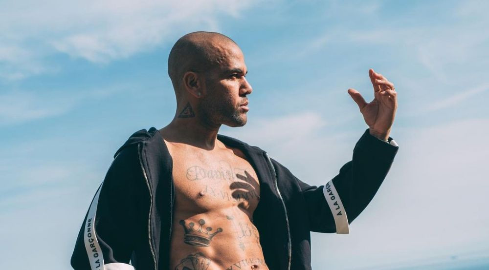 Din rău &icirc;n mai rău! Declarațiile prietenelor victimei lui Dani Alves &icirc;l &bdquo;&icirc;nfundă&rdquo; pe brazilian! Ce a făcut &icirc;n club&nbsp;