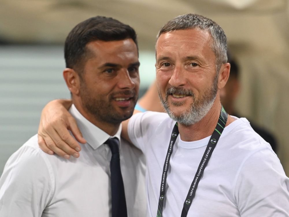 Răspunsul lui Nicolae Dică, întrebat în prezența lui Mihai Stoica despre posibilitatea de a antrena un club unde el ia deciziile _3