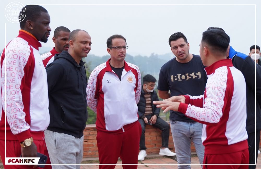 Juvhel Tsoumou, fostul vârf al lui FCSB, a înscris un hat-trick în 13 minute la debutul oficial pentru noua sa echipă! ”Are clasă”_27