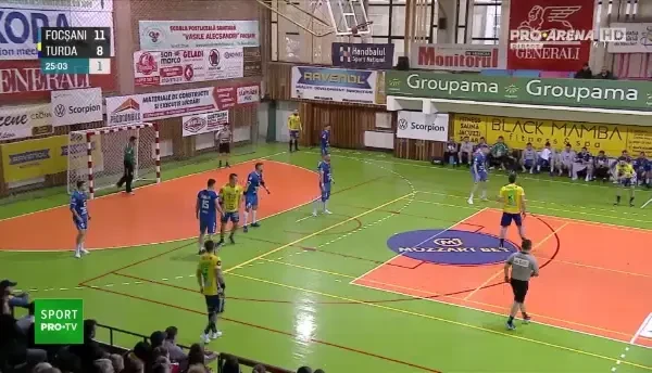 Focșani - Turda (Gazdele, în avantaj la pauză)