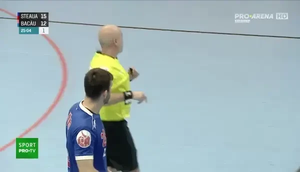 Steaua - CSM Bacău (Sfârșitul primei reprize)