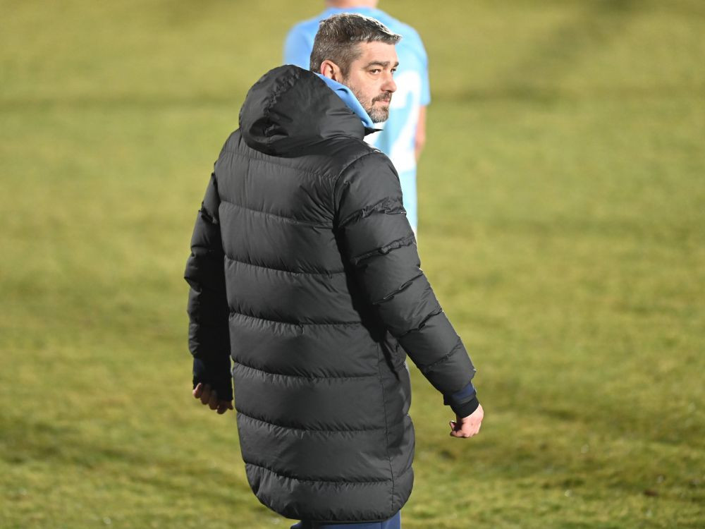 Am fost umiliți, doar prezență pe teren . Liviu Ciobotariu, discurs dur după &icirc;nfr&acirc;ngerea la scor cu Rapid