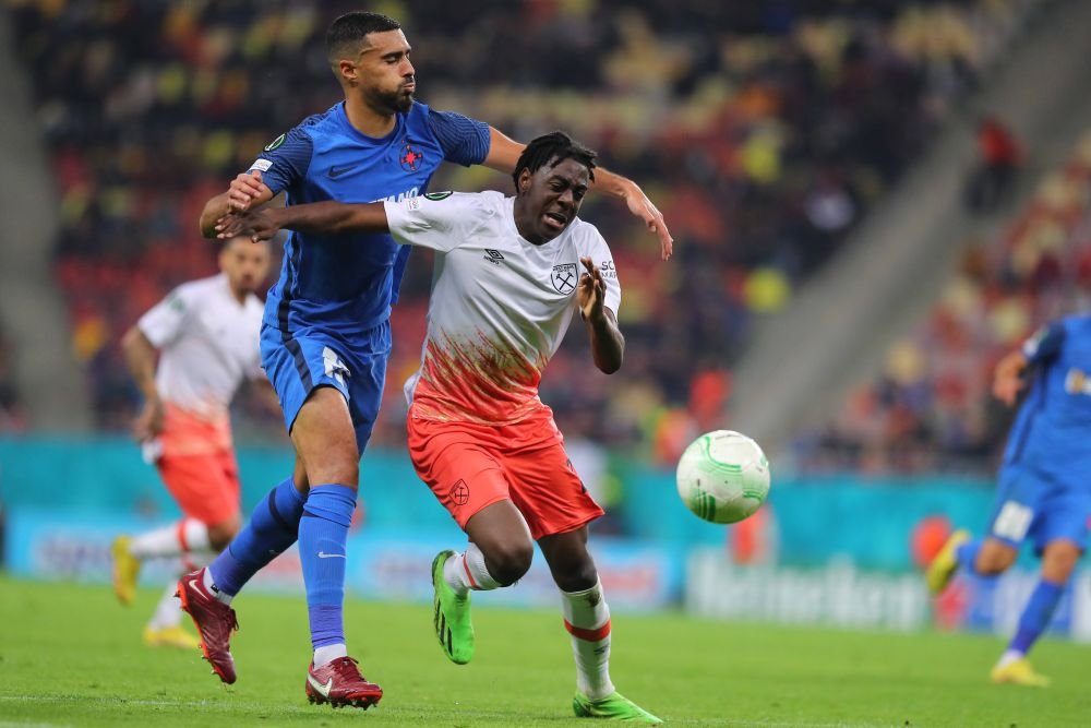 Plecat de la FCSB, Rachid Bouhenna face cuplu de fundași centrali la noua echipă cu ”cel mai ciudat transfer al Barcelonei”!_5