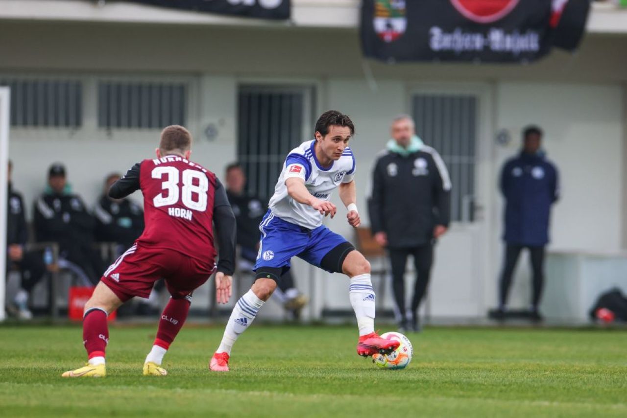 Andreas Ivan a fost contactat de staff-ul naționalei după debutul în Bundesliga, dar s-a accidentat! Cât va lipsi mijlocașul lui Schalke 04_6