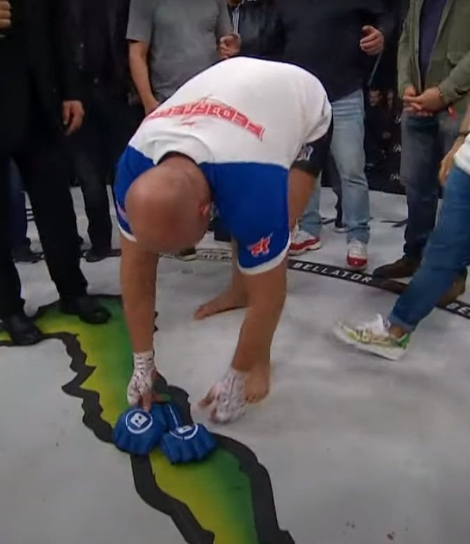Un monstru sacru al MMA s-a retras din activitate cu o înfrângere. Legendarul luptător rus este consilierul lui Putin_10