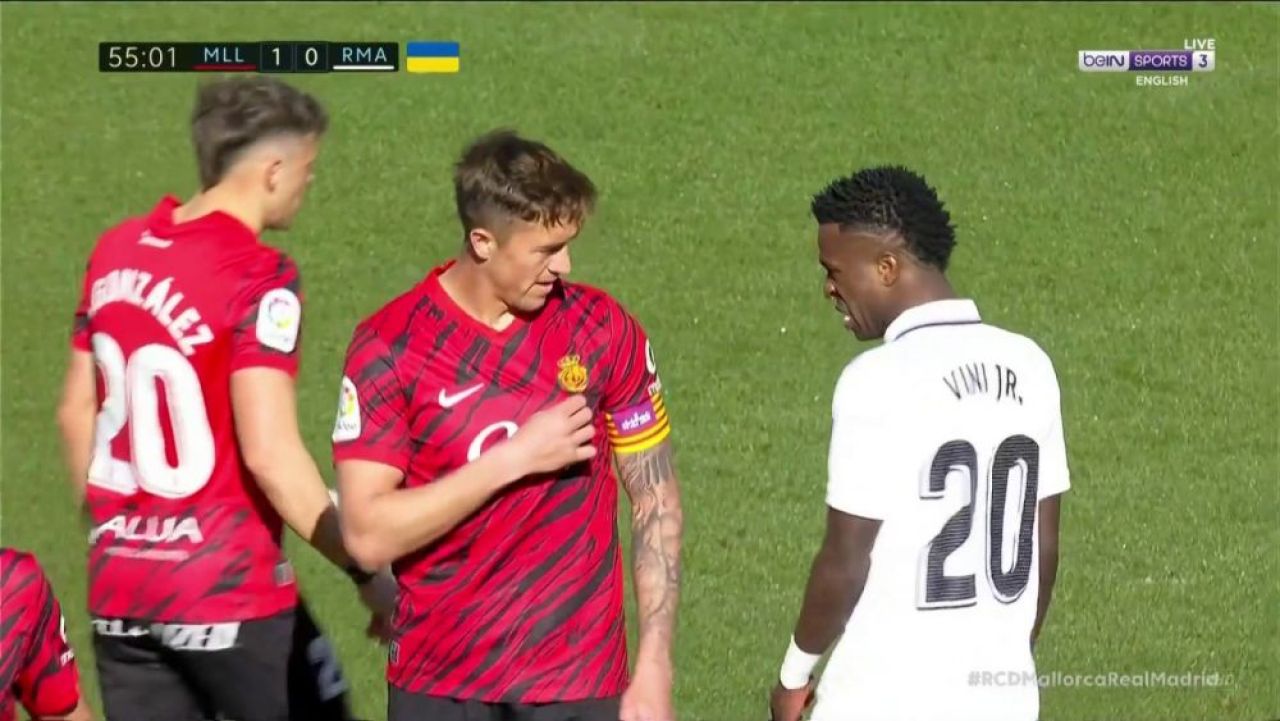 Vinícius și-a găsit nașul la Mallorca, după ce i-a provocat pe fanii locali. Ce i-a făcut „dușmanul” său: „El e Raíllo!”_1