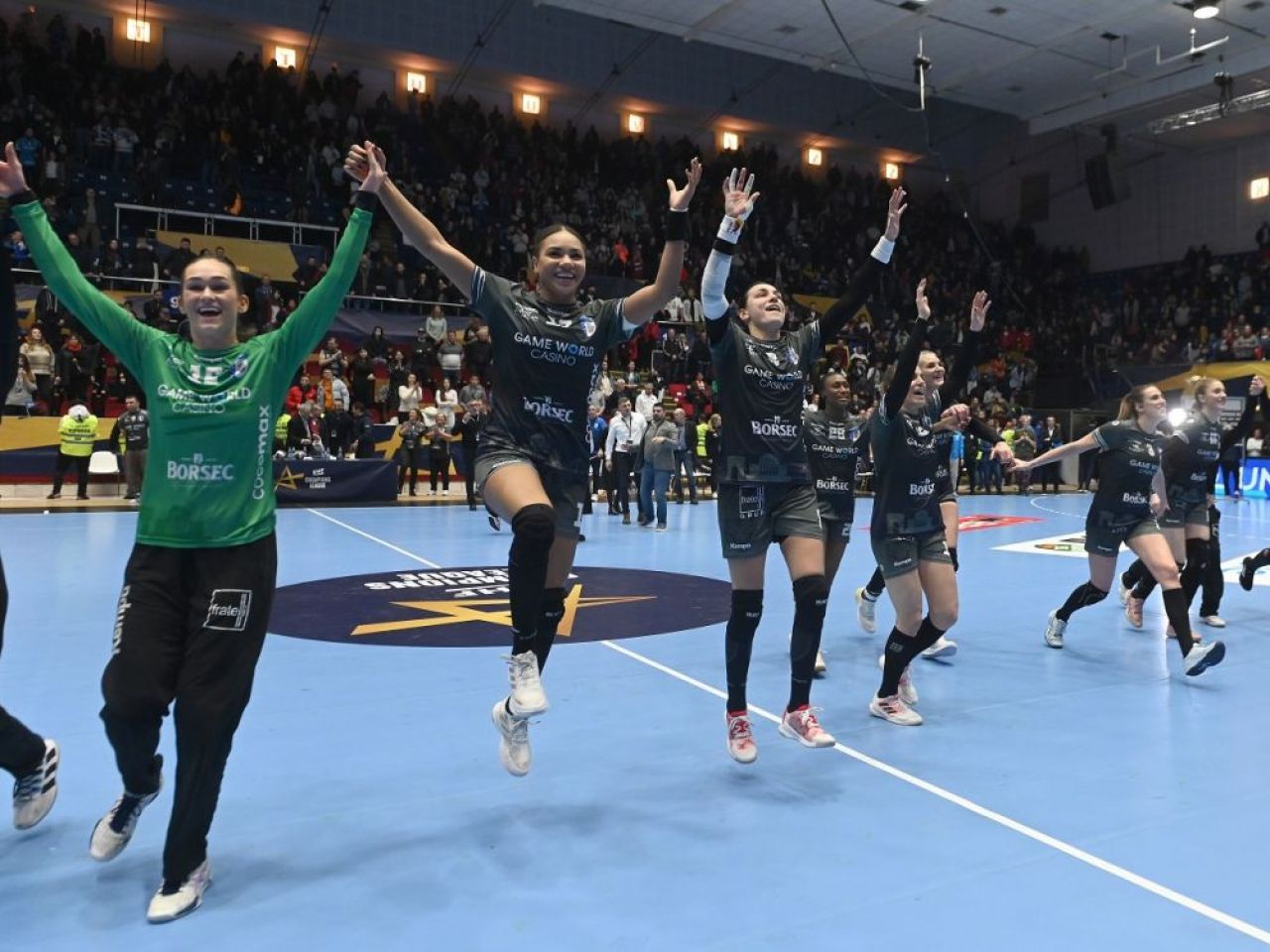 Reacția L'Equipe, după ce Cristina Neagu a egalat în ultima secundă la meciul CSM București - Brest_2